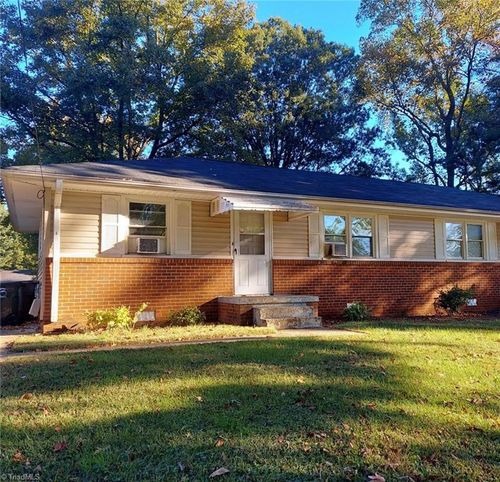 3403 Martin Ave, Greensboro, NC, 27405-3533 | Card Image