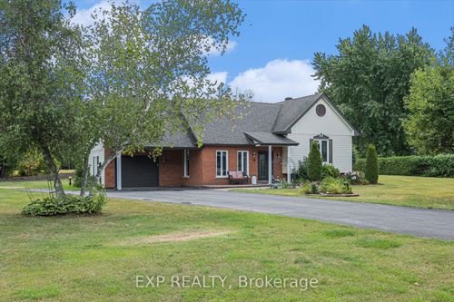 16 Landriault Ave, L'orignal, ON, K0B1K0 | Card Image