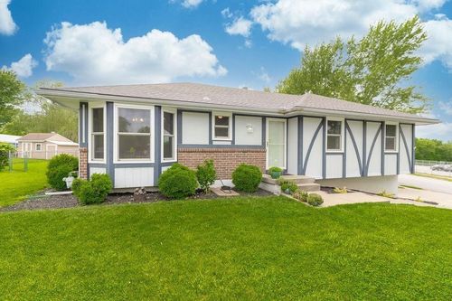 2601 5th Street Ct, Blue Springs, MO, 64014-5100 | Card Image