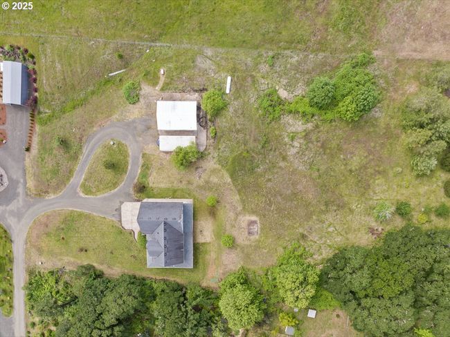 33678 Marys River Estates Rd, House other with 5 bedrooms, 3 bathrooms and 2 parking in Philomath OR | Image 33