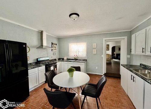 1126 Franklin St, Burlington, IA, 52601-4941 | Card Image