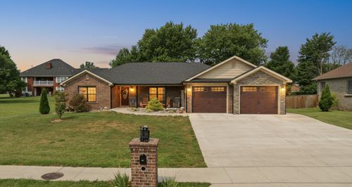 128 Lynne Dr, Berea, KY, 40403-1267 | Card Image