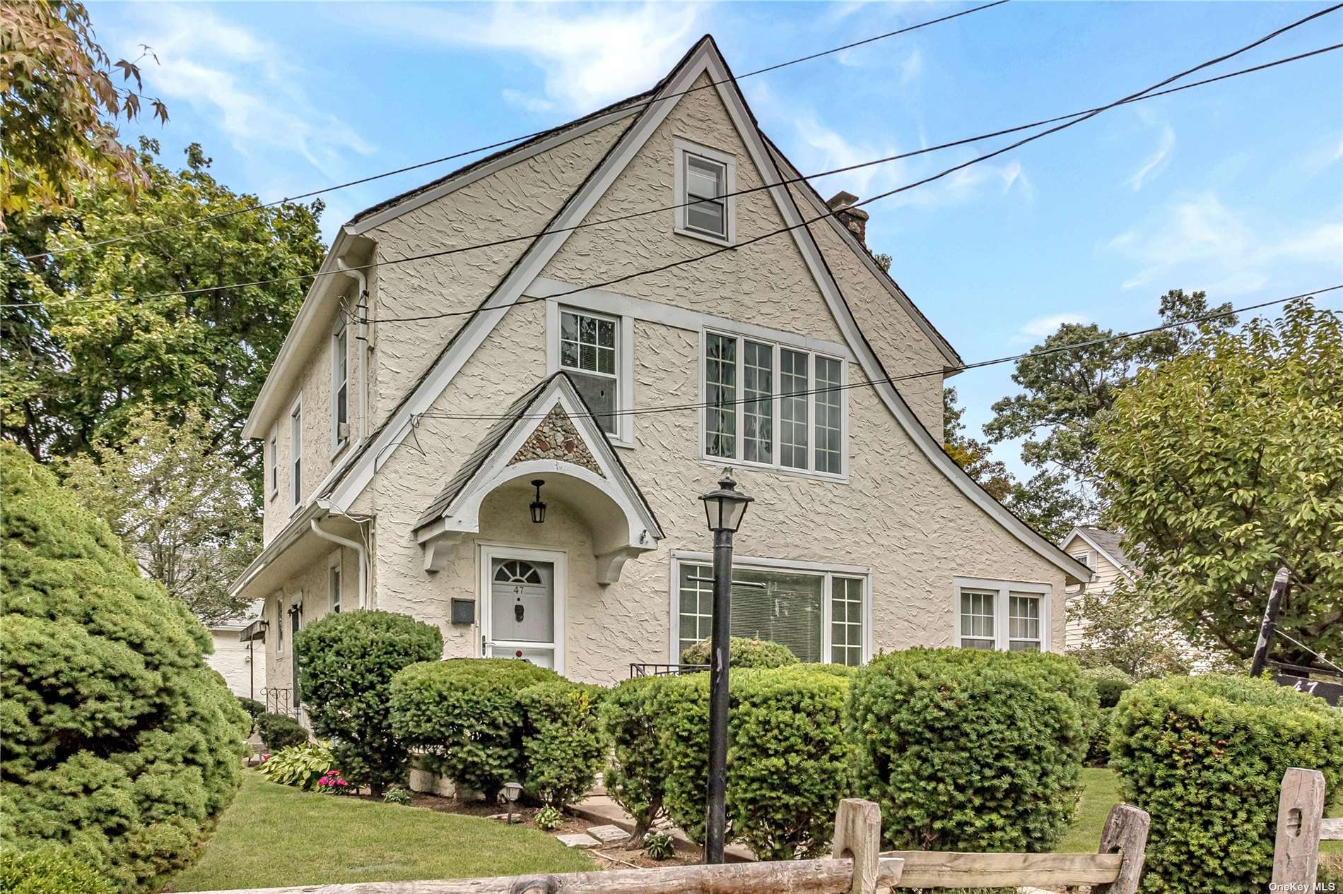 Ellard Ave, Great Neck, NY 11024