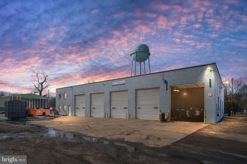 41 Rv Pkwy, Fredericksburg, VA, 22405-1340 | Card Image