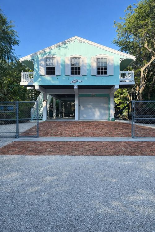 61 Central Ave, Key Largo, FL, 33037-2014 | Card Image