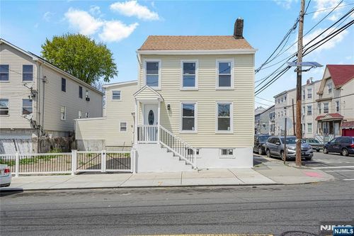 171 20th Ave, Paterson, NJ, 07501-3526 | Card Image