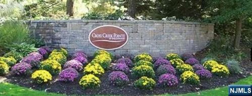 41 Markham Cir, Englewood, NJ, 07631-5040 | Card Image