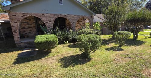 2703 Miller Ave, Jackson, MS, 39213-5937 | Card Image