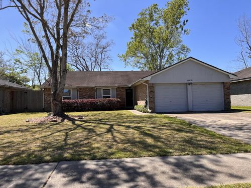 16450 Hibiscus Ln, Friendswood, TX, 77546-3324 | Card Image