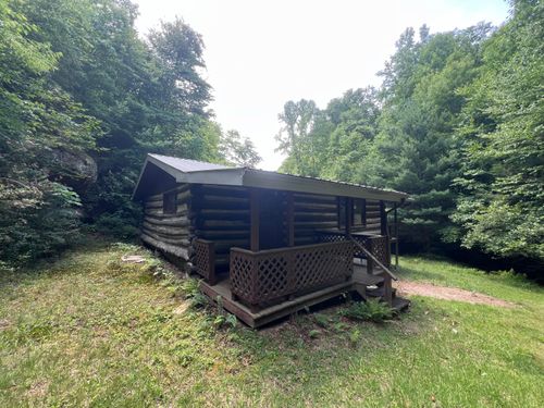 207 Jim Hollow Rd, Pineville, KY, 40977-9680 | Card Image