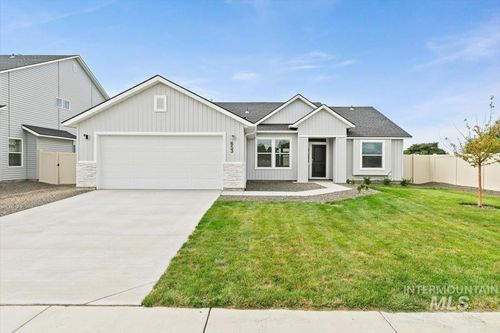 653 S Blackfoot Ave, Emmett, ID, 83617-1395 | Card Image