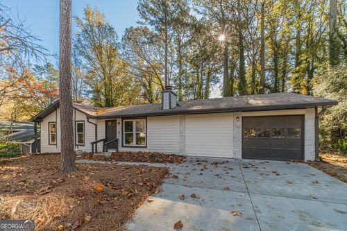 4046 Jami Ln, Snellville, GA, 30039-6174 | Card Image