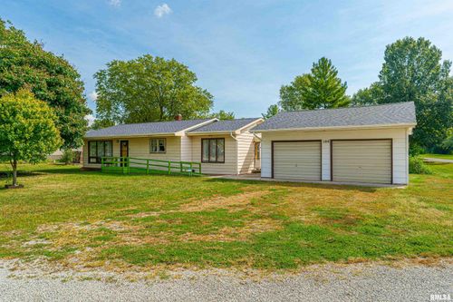 100 N Joynt St, Latham, IL, 62543-9700 | Card Image