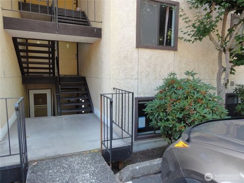 d102-23511 102nd Ave Se, Kent, WA, 98031 | Card Image
