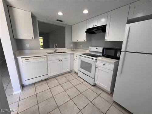 1017-1017 Pine Isle Lane, NAPLES, FL, 34112 | Card Image