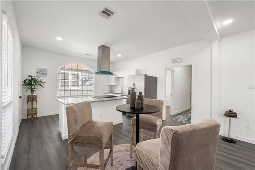 906 E Washington Ave, Navasota, TX, 77868-3161 | Card Image