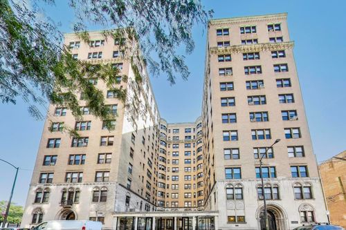 apt-j2-1765 E 55th St, Chicago, IL, 60615-5926 | Card Image