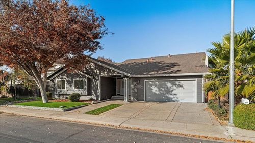 2117 Manitoba Court, Modesto, CA, 95356 | Card Image