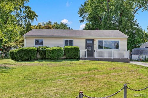 1180 Elder Dr, Florissant, MO, 63033-6028 | Card Image
