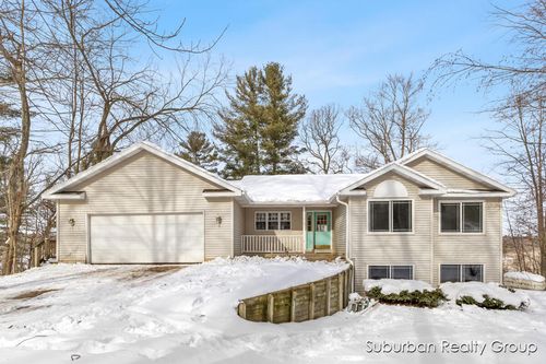 17610 Simmons Ave Ne, Cedar Springs, MI, 49319-9697 | Card Image