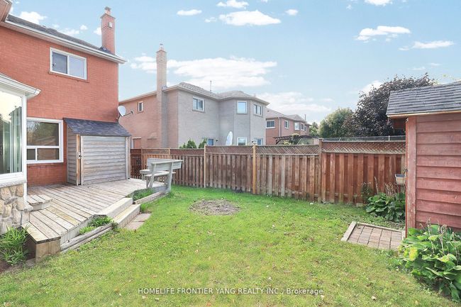 8 Wigston Crt, House other with 5 bedrooms, 3 bathrooms and 4 parking in Whitby ON | Image 39