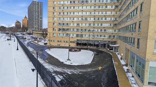 apt-603-8900 E Jefferson Ave, Detroit, MI, 48214-2858 | Card Image