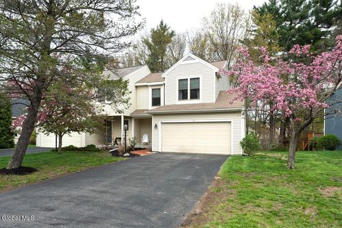 117 Garnett Ln, Slingerlands, NY, 12159-9537 | Card Image