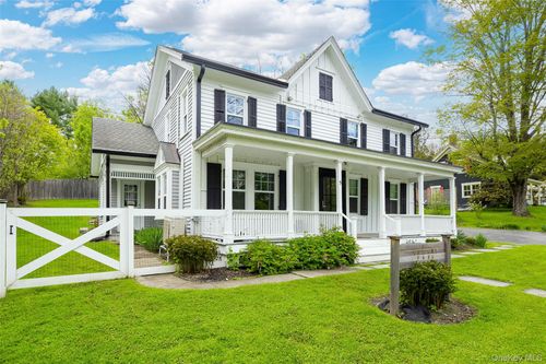 5 Valley Farm Rd, Millbrook, NY, 12545-5309 | Card Image