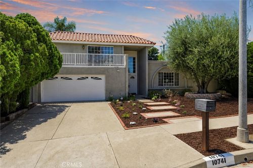 10741 Brookfield Rd, Chatsworth, CA, 91311-1506 | Card Image