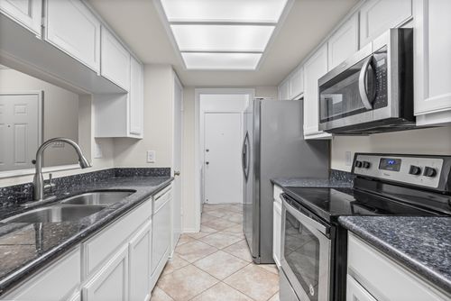 apt-1402-512 Eberhart Ln, Austin, TX, 78745-4480 | Card Image