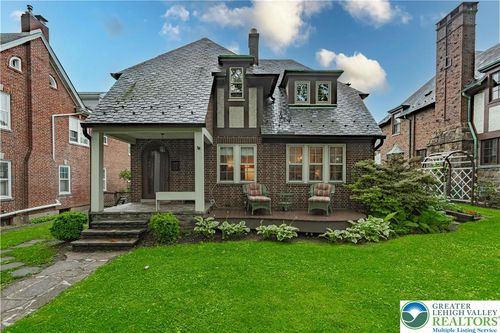 2414 W Allen St, Allentown, PA, 18104-4933 | Card Image
