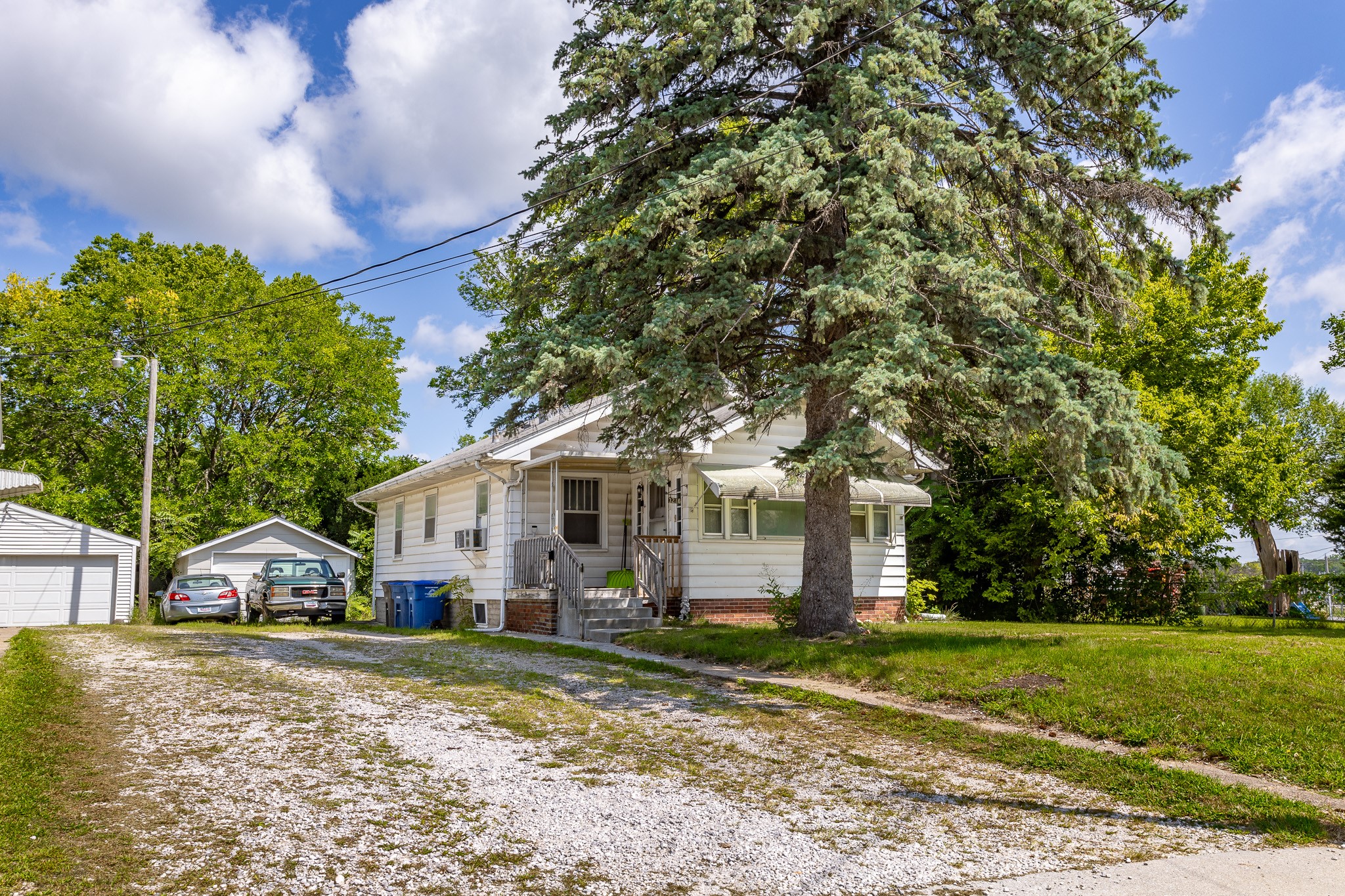 Tiffin Ave, Des Moines, IA 50317