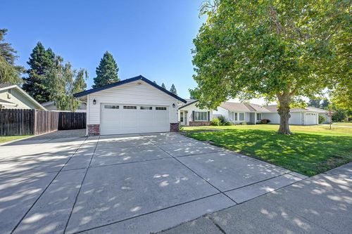 55 Bingham Circle, Sacramento, CA, 95831 | Card Image