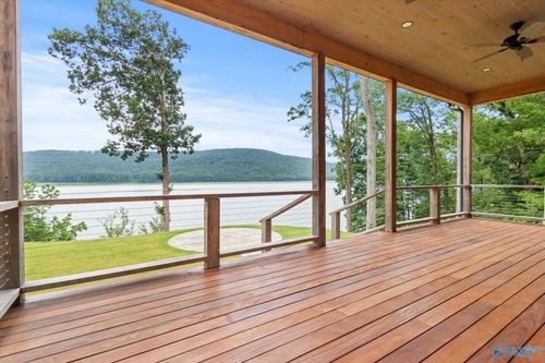 2231 Lookout Mountain Dr, Scottsboro, AL, 35769-7955 | Card Image