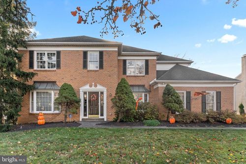 129 Clover Leaf Ln, North Wales, PA, 19454-1928 | Card Image