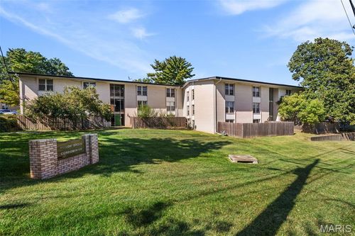 7-10421 Briarbend Dr, Saint Louis, MO, 63146-5645 | Card Image