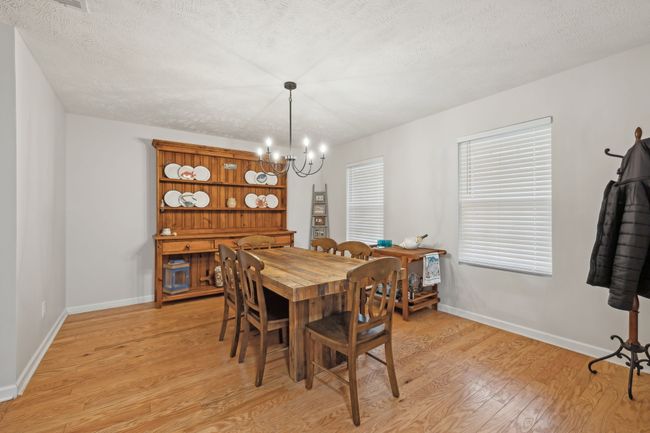 Formal Dining Room | Image 8