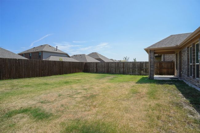 11221 Ranchera Dr, House other with 3 bedrooms, 2 bathrooms and null parking in Aubrey TX | Image 17