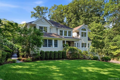 406 Brook Road, Brookhaven, NY, 11777 | Card Image