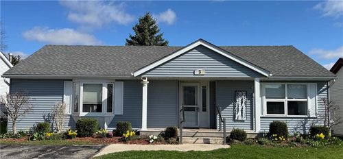 {{alt}} | Card Image