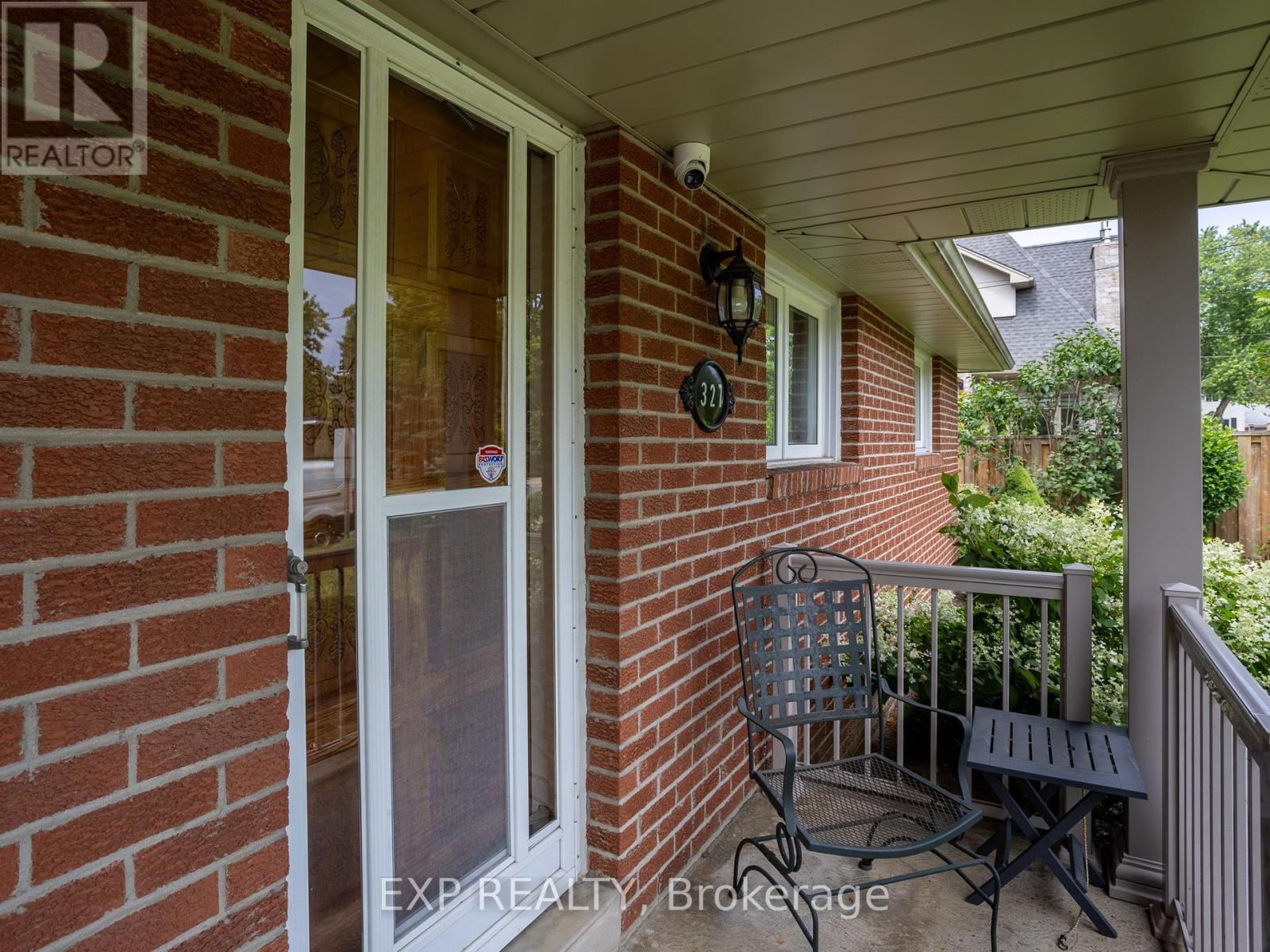 Residential in Mississauga (Mineola) 3