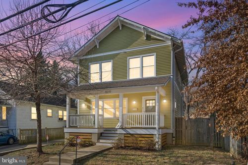 8210 Grove St, SILVER SPRING, MD, 20910-4760 | Card Image