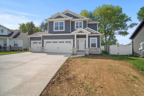 2802 Steppe Ln, Bloomington, IL, 61705-4136 | Card Image
