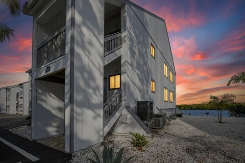 34-813 Bahia Del Sol Dr, RUSKIN, FL, 33570-3077 | Card Image