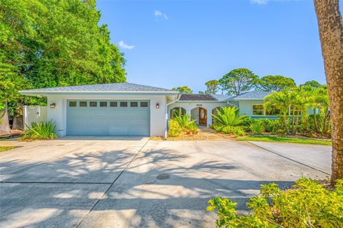 656 Mehlenbacher Rd, BELLEAIR, FL, 33756-1517 | Card Image