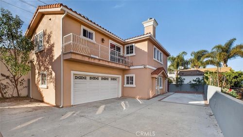 4787 W 120th St, Hawthorne, CA, 90250-2817 | Card Image