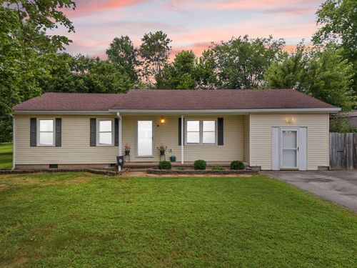 220 W Railroad St, Stanton, KY, 40380-2040 | Card Image