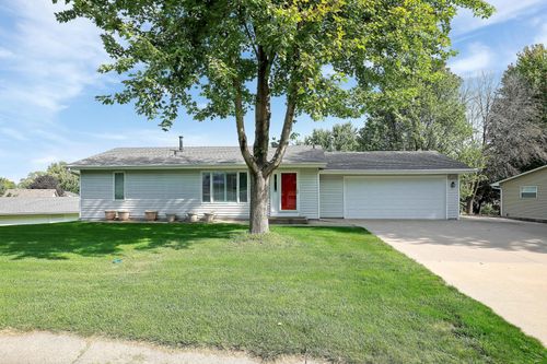 5695 Lower 182nd St W, Farmington, MN, 55024-9080 | Card Image