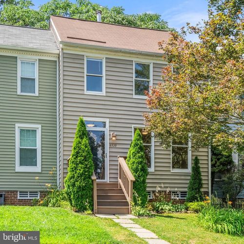 8320 Mauzy Sq, Marshall, VA, 20115-3744 | Card Image