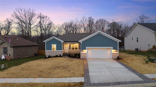 422 Pine Drive Cir, Henryville, IN, 47126-8333 | Card Image